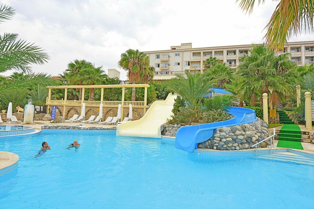 Oscar Beachfront Resort & Spa & Casino Cirénia Exterior foto